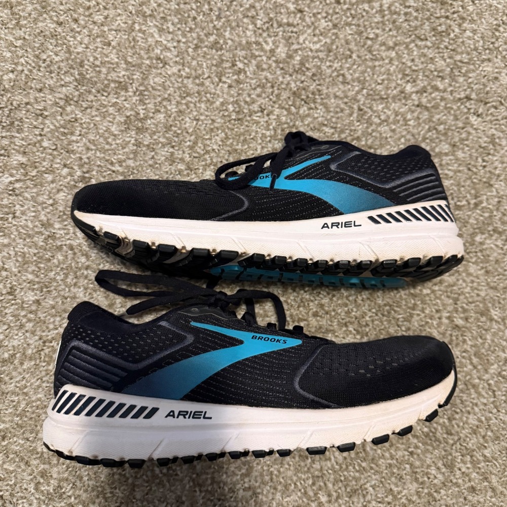 Brooks Ariel 20 running shoes black blue 10D active athletic comfort cushion